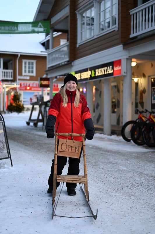 Women's winter clothing set rental in Levi | ONE WEEK