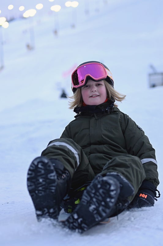 Kid's winter clothing set rental in Levi | ONE DAY