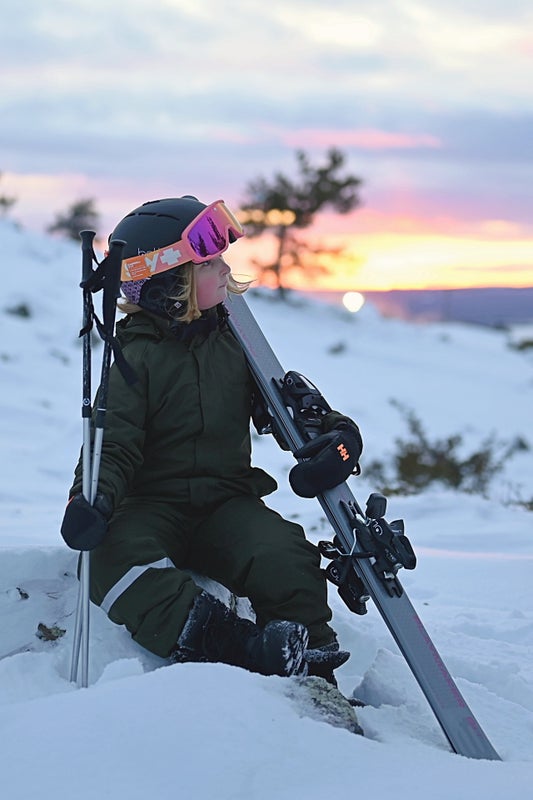 Kid's winter clothing set rental in Levi | ONE DAY